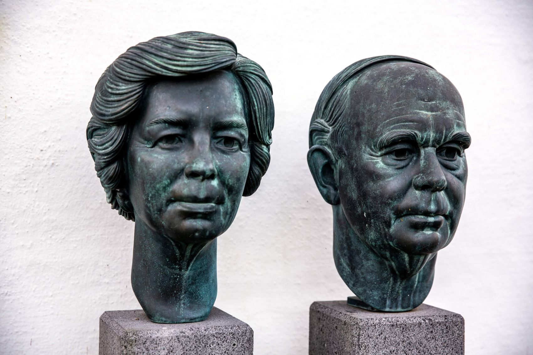 St. Aldegund, Alte Kirche, Ehepaar Ludwig © Artur Feller Ansicht auf die Büsten des Ehepaars Ludwig von der Alten Kirche.