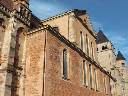 Trier, Dom © Mosellandtouristik GmbH/Annekathrin Kordel Ansicht auf den Quadratbau des Doms in Trier.