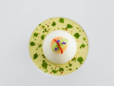 Piesport, © Feines von der Strauchtomate im Restaurant Schanz © Susanne Schug Gericht Feines von der Strauchtomate im Restaurant Schanz.